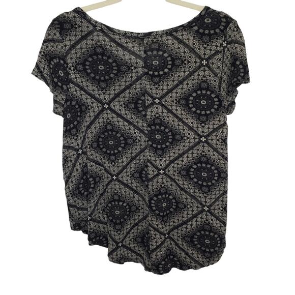 Lucky Brand Burn Out Tee with Capped Sleeve Small - Picture 6 of 6